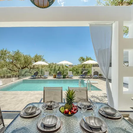 Astoria Villa *