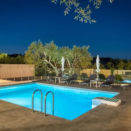 Astoria Villa *