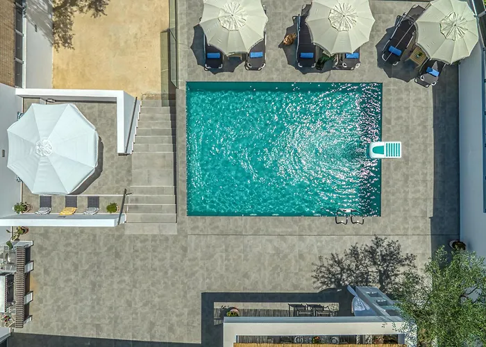 Astoria Villa